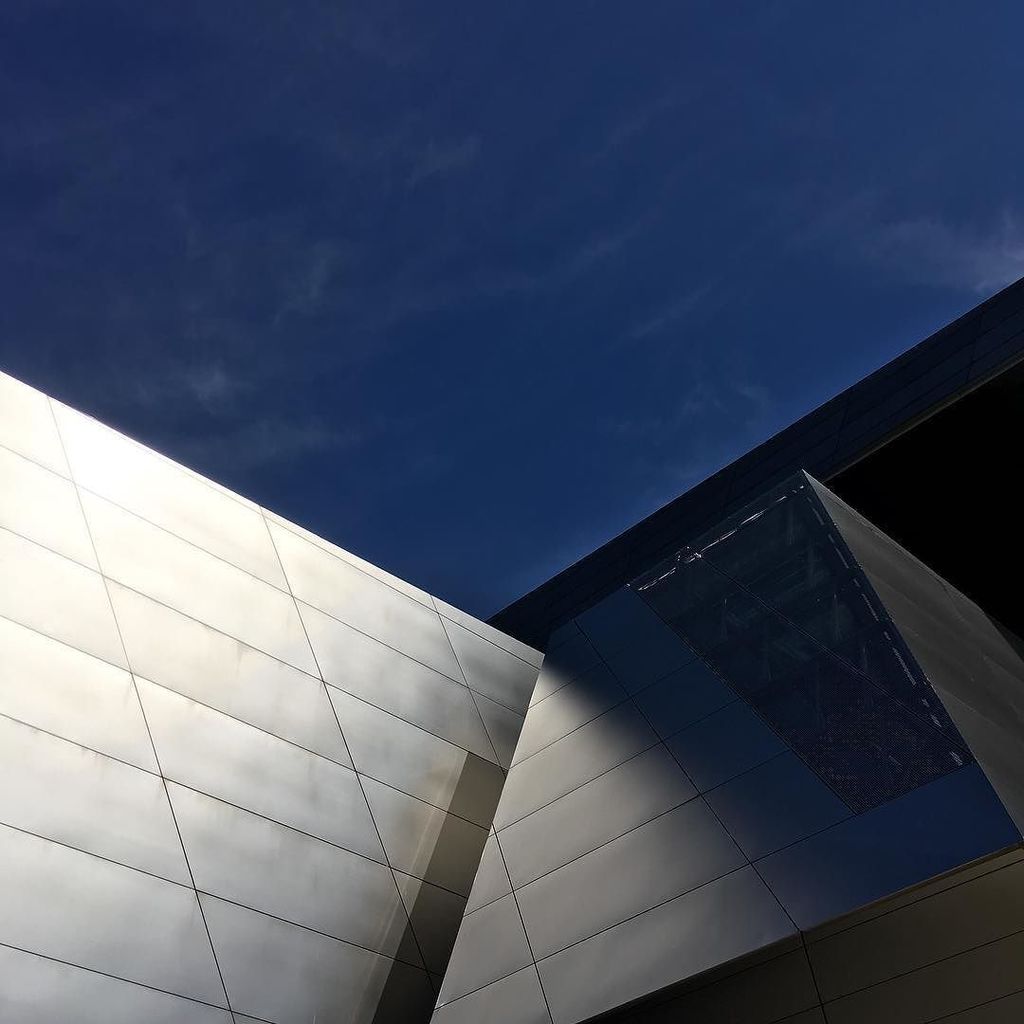 sfiftyseven's tweet photo. BMW Welt #bmwwelt #munich #architecturalphotography #architecture https://t.co/AljQpnRecL https://t.co/8iwuBSUpmF