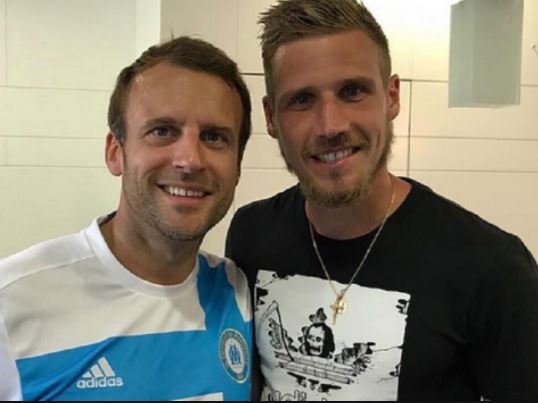 Footballogue's tweet image. [#L1🇫🇷] Emmanuel Macron s'est rendu à la commanderie aujourd'hui.