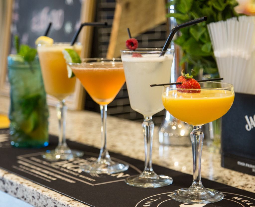 Nothing like the sunshine to get you in the mood for a light refreshing drink. Who's coming to The Arch tonight?