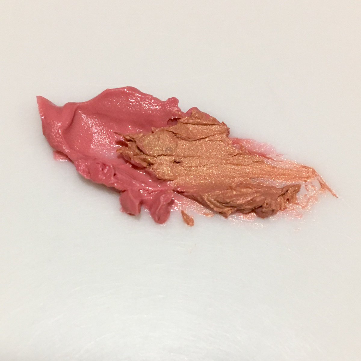 PeekBeauty's tweet photo. We're mixing it up today... literally! #TransformationTuesday calls for a touch of A-Boo and Jack! ✨ #LovePEEK https://t.co/nsfODzw4YN