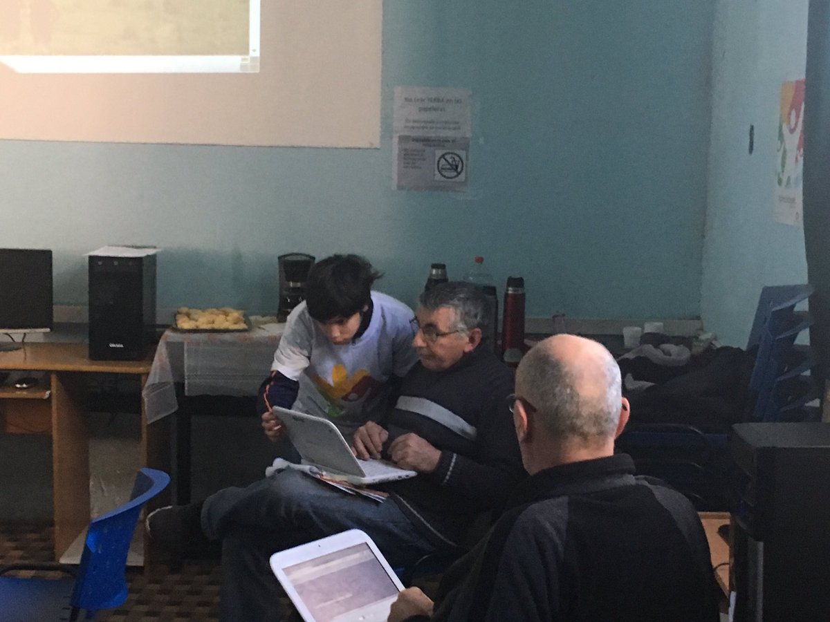 ppaisvim's tweet photo. Taller de Crea 2 para docentes en @etmn_uy @UTU_Uruguay #AprenderTod@s https://t.co/jFUzf98QB5