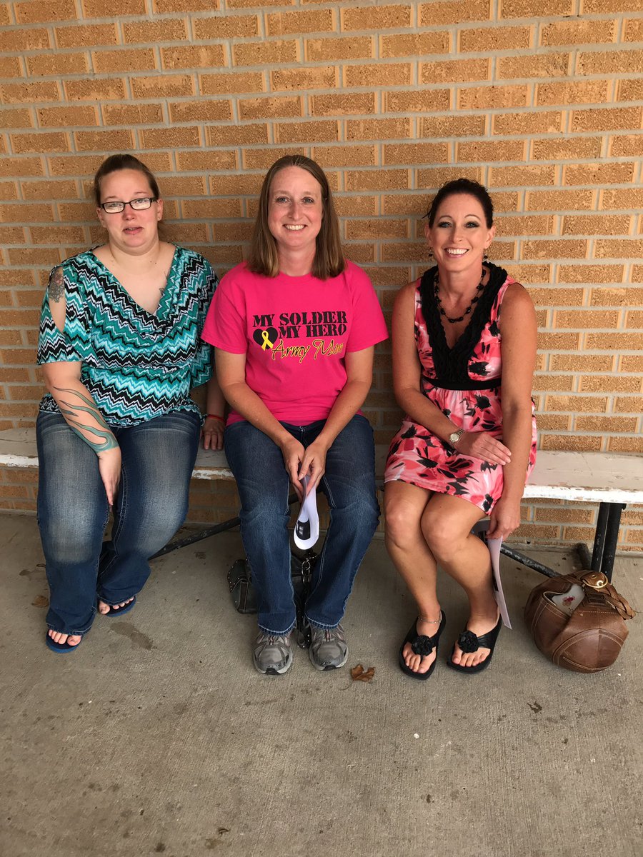 RoggenkampAmy's tweet photo. Mrgsback2school https://t.co/R8Ckgk2MEZ
