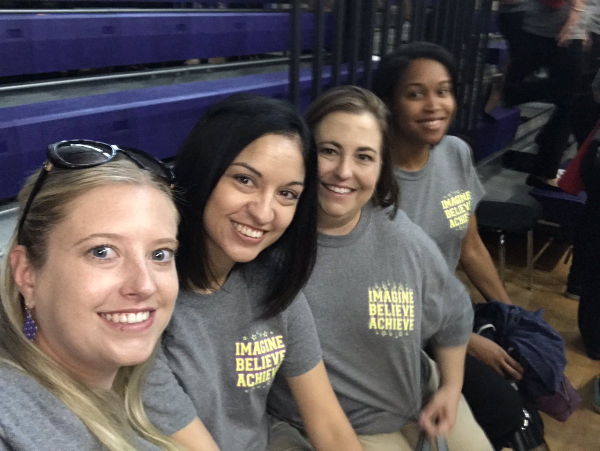 MalloryBui's tweet photo. EMS ISD Convocation 2017! #nesblazers #emsproud @KishaHill5 @mcteach1212 https://t.co/SQHVoCLwfQ