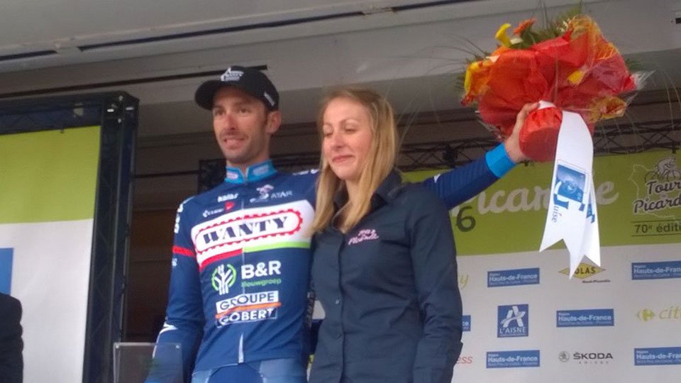 VIDEO: <a href="/Kennydehaes/">Kenny Dehaes</a> wint WK der kermiskoersen in Heusden (tris)
sporza.be/permalink/1.30…
