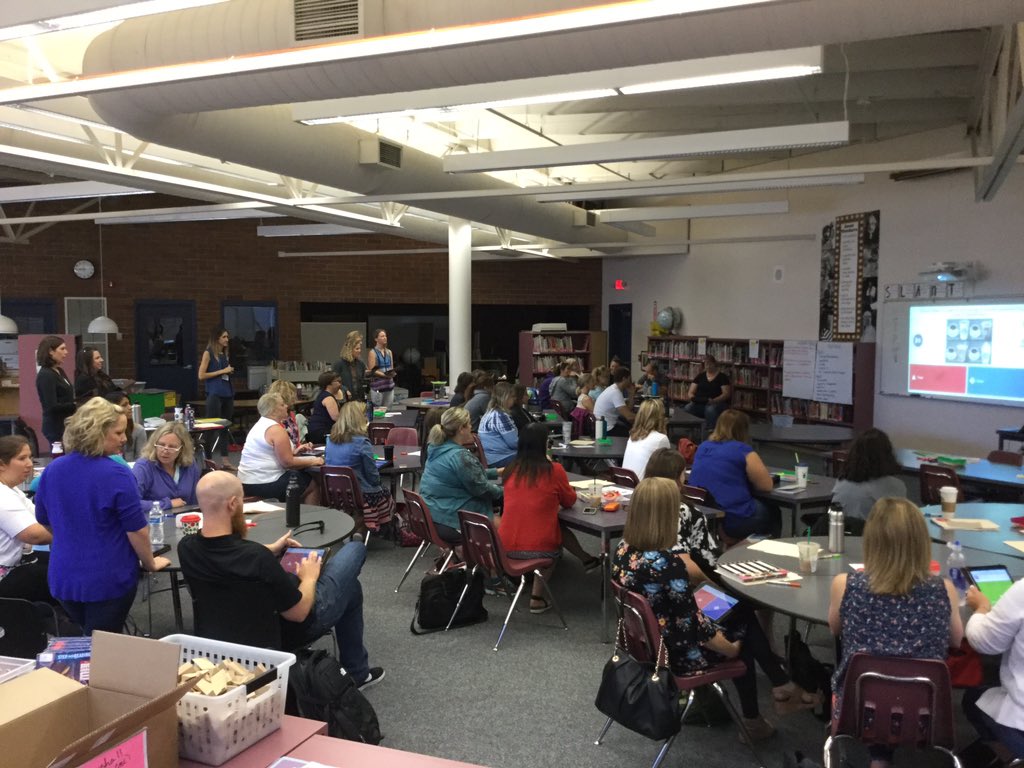 Byrne_VPS's tweet image. VPS teachers reviewing how teaching &amp;amp; learning is impacted when going 1:1 with @GetKahoot #vpsipad #vpsitf