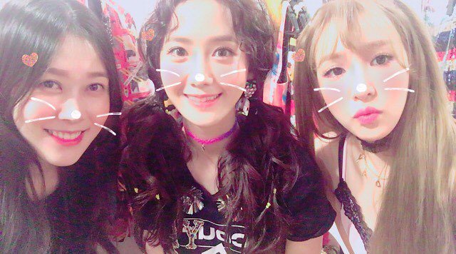 SNSDTaeNyShip's tweet photo. YoonA &amp; Tiffany https://t.co/F7FgrCegCU https://t.co/FwlDzCzaJ1 #GIRLS6ENERAT10N https://t.co/QsC4uWtbYk