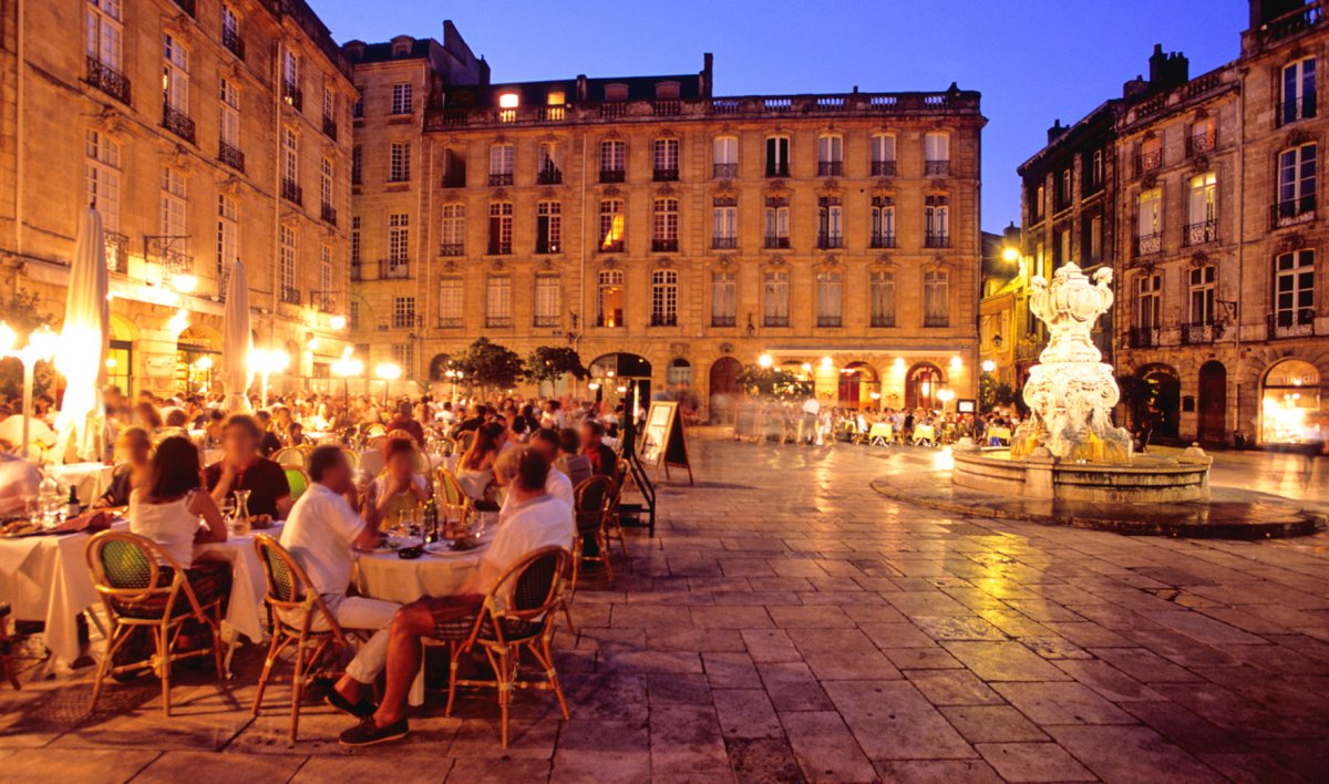LeCabriResort's tweet photo. The world famous city of #Bordeaux is only 30 mins away! #Shopping #culture #food #wine #beach #nightlife - This place is a must visit! https://t.co/dMqcdgaxEf