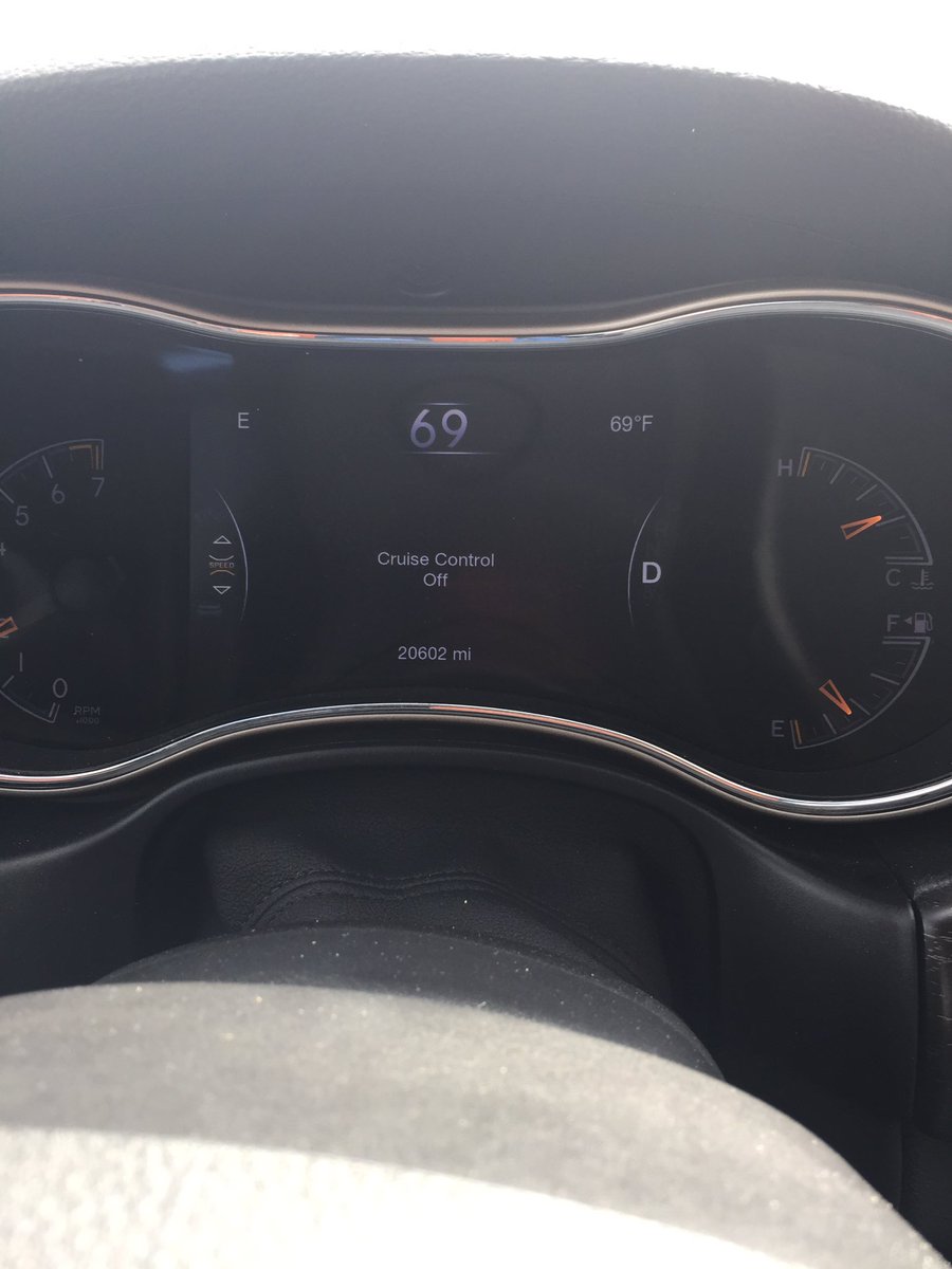 TannerStansbury's tweet image. Today is going to be a good day @DBak69 #getonthescale #getoffthescale