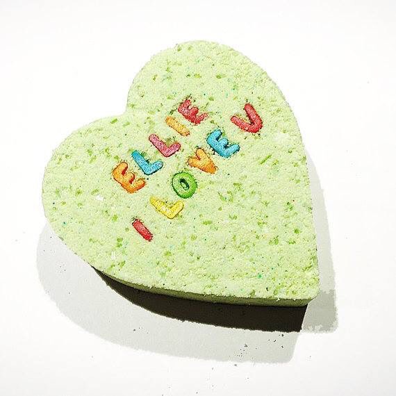 TheSmallShops's tweet photo. Personalised Custom Text Bath Bombs now available at https://t.co/sDj2vQzwyg #personalised #personalisedgifts #gifts #gift #giftidea #custom https://t.co/7HKpQeIh8g