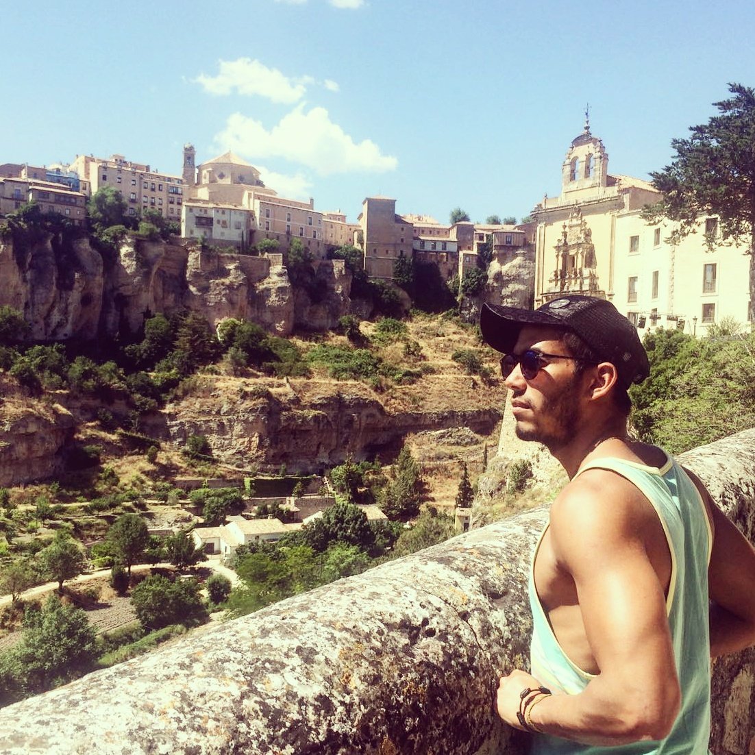 LegrandEdgar's tweet image. Mirando la #Cuenca 😂😂😂 #viajando #sinropainvierno @LegrandEdgar @sinropainvierno