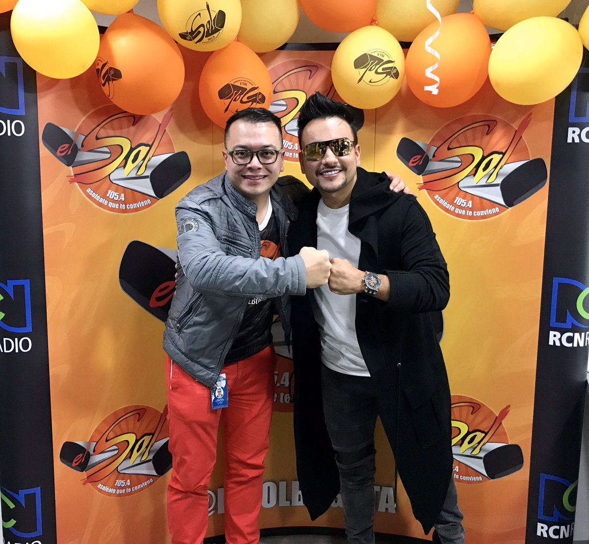 NACHO_ACERO's tweet photo. Ya acá en el lanzamiento de @ElSolBogota nuestra nueva casa #salioelsol con mi Parcero @andrusol8 #FelizMartes https://t.co/OhKXeM0B5C