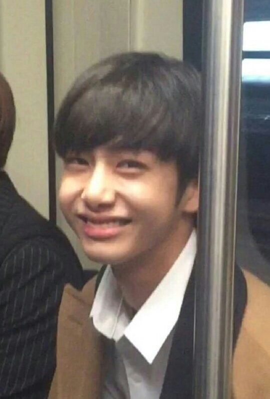 kloststore's tweet photo. GALERA, DÊEM UMA OLHADA NO MEU FIXADO PURFAVO

 #LOVE_YOURSELF https://t.co/3T7Xxc3TD7