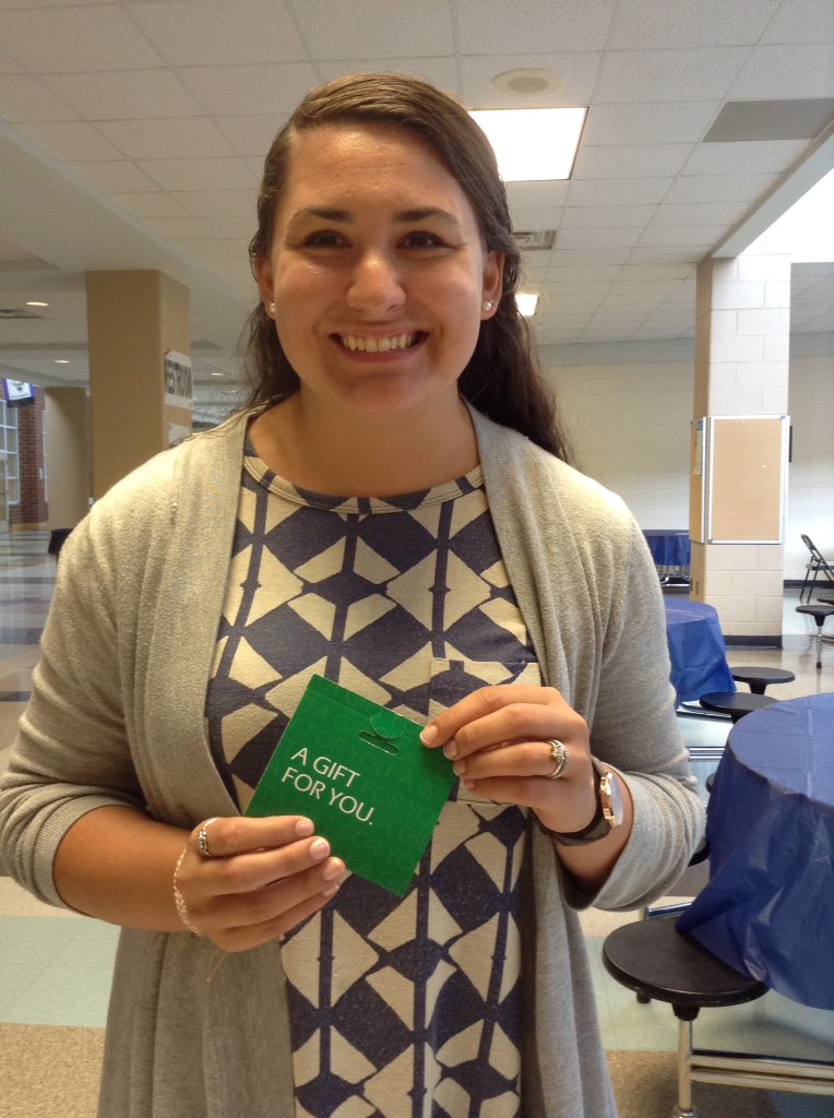 HCPS_Innovates's tweet photo. Congrats to Heather Powers who won a gift card to Chens! #FutureFieldDay https://t.co/Ulj4ed5CSj