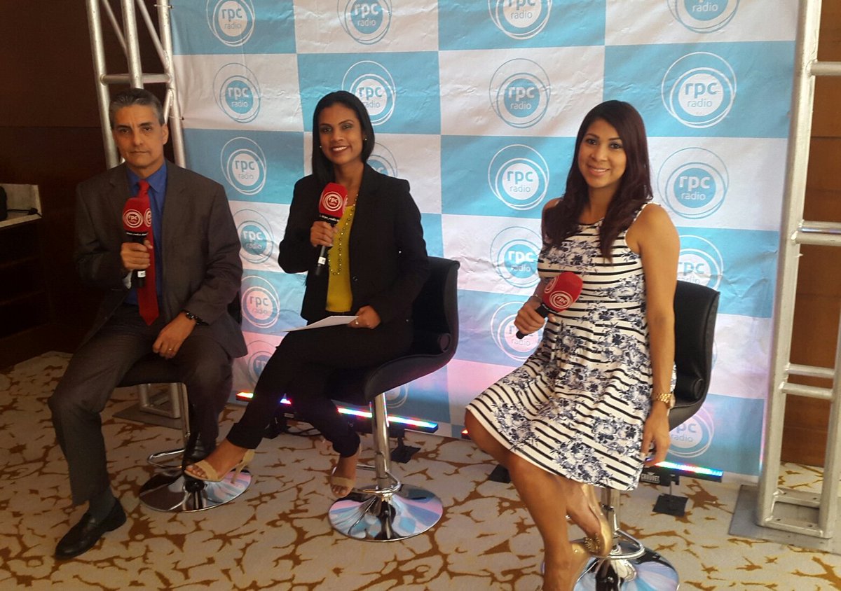 rpc_radio's tweet photo. Iniciamos nuestro noticiero mediodía desde evento especial #MásFreguenciaRadio junto @R19Diana  @hectormonterop y @erikaebenitez https://t.co/UT63uDdrGi