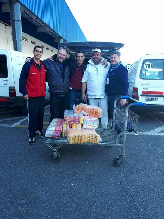 Fabián Estévez !!! Donaciones para el comedor 7p adónde colabora nuestro compañero Gastón !!! Siempre pensando en los que menos tienen !!!