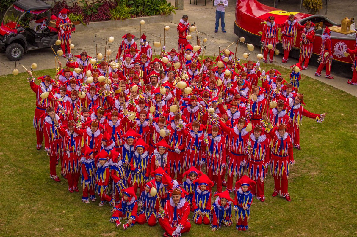 La tradición nos ayuda a crear sentido de pertenencia y seres humanos integrales conscientes de su importancia dentro de la sociedad.