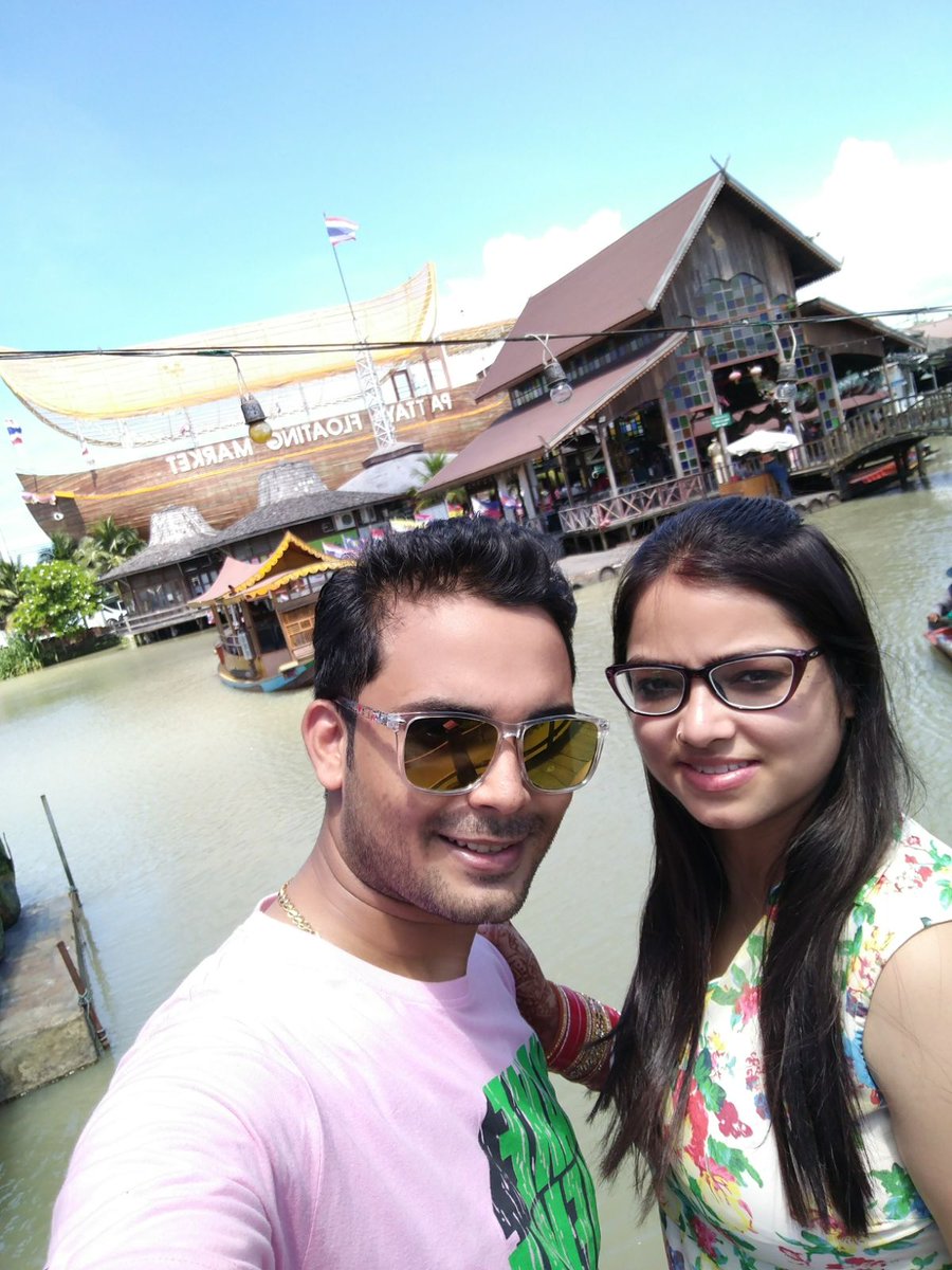 contact2r's tweet photo. @Lenovo_in Freedom z to do whatever you wish n love to do.. #MyKillerShot https://t.co/wYf2HulqVx
