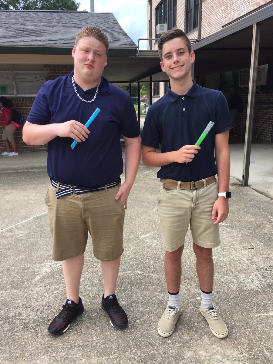 FSHSLions's tweet photo. EVERY senior was present today....how do we celebrate? POPCICLES for every senior!!
#weexceedexpectations https://t.co/aAB0cScXqU
