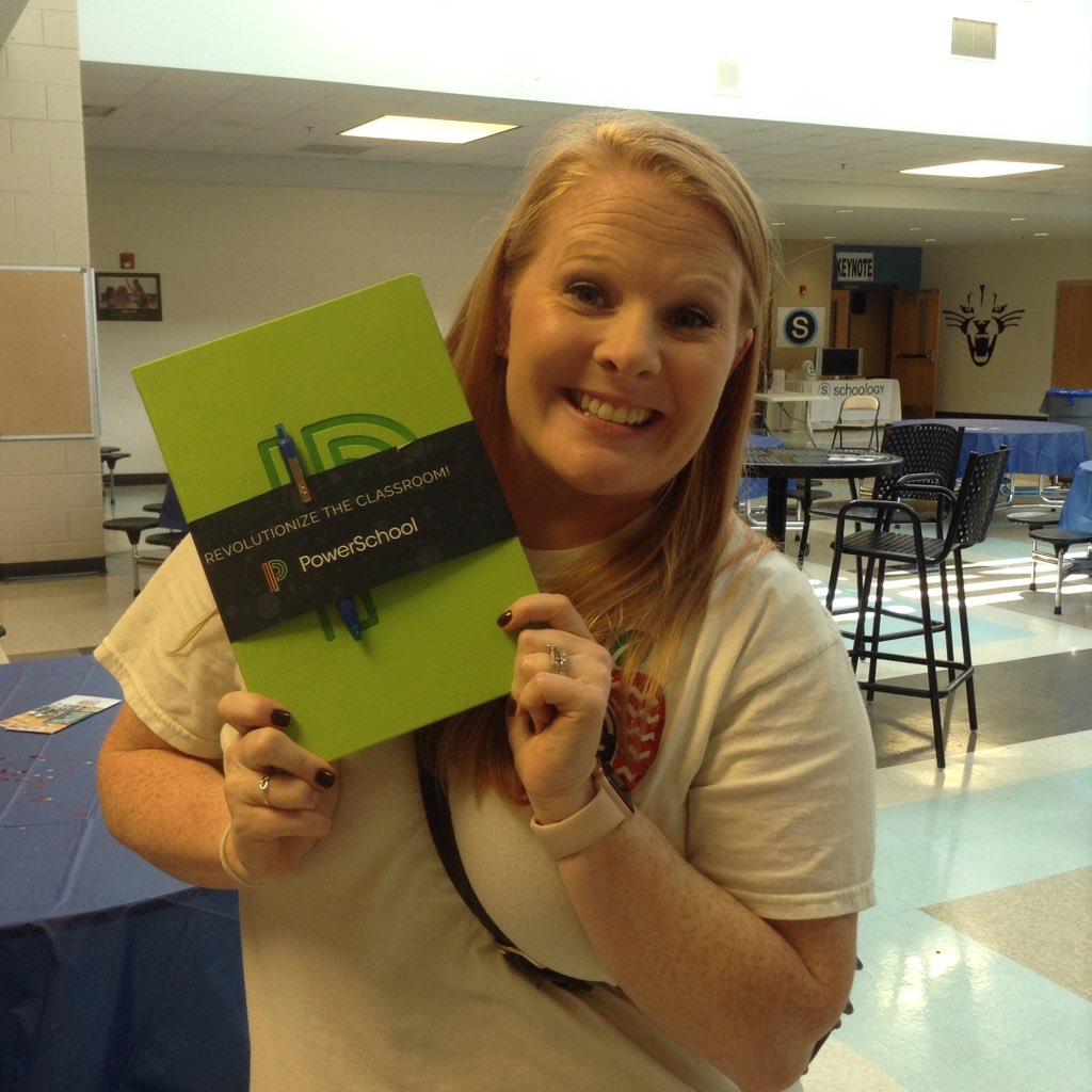 HCPS_Innovates's tweet photo. Thanks @haikulearning for the creative journal! #FutureFieldDay https://t.co/JCtfZ7D62n