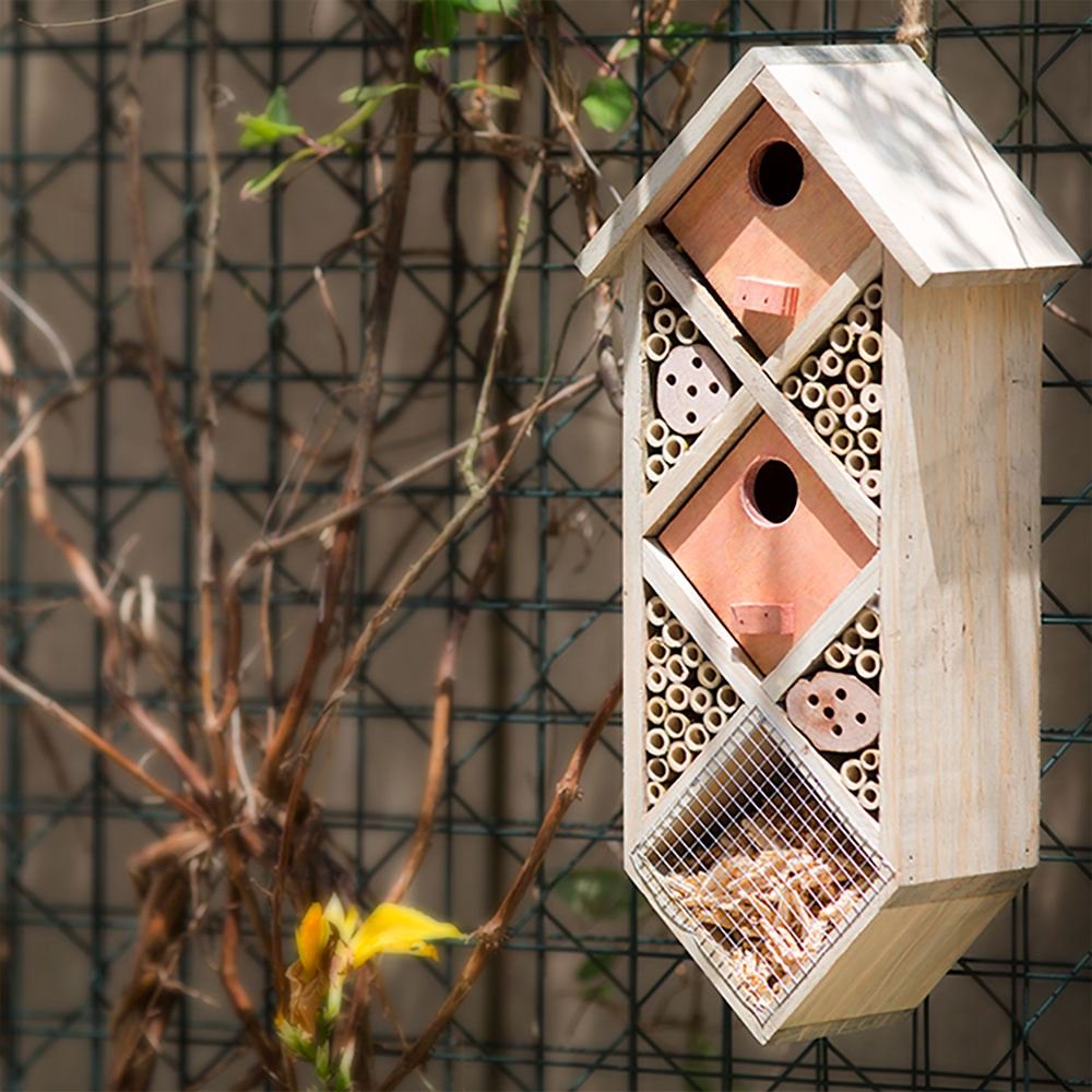 bambeco's tweet photo. Did you know 30% of our food supply depends on bees? Support your local population with a #beehouse in your yard: https://t.co/JIpFTiyZ5t https://t.co/QuQGxsxydw
