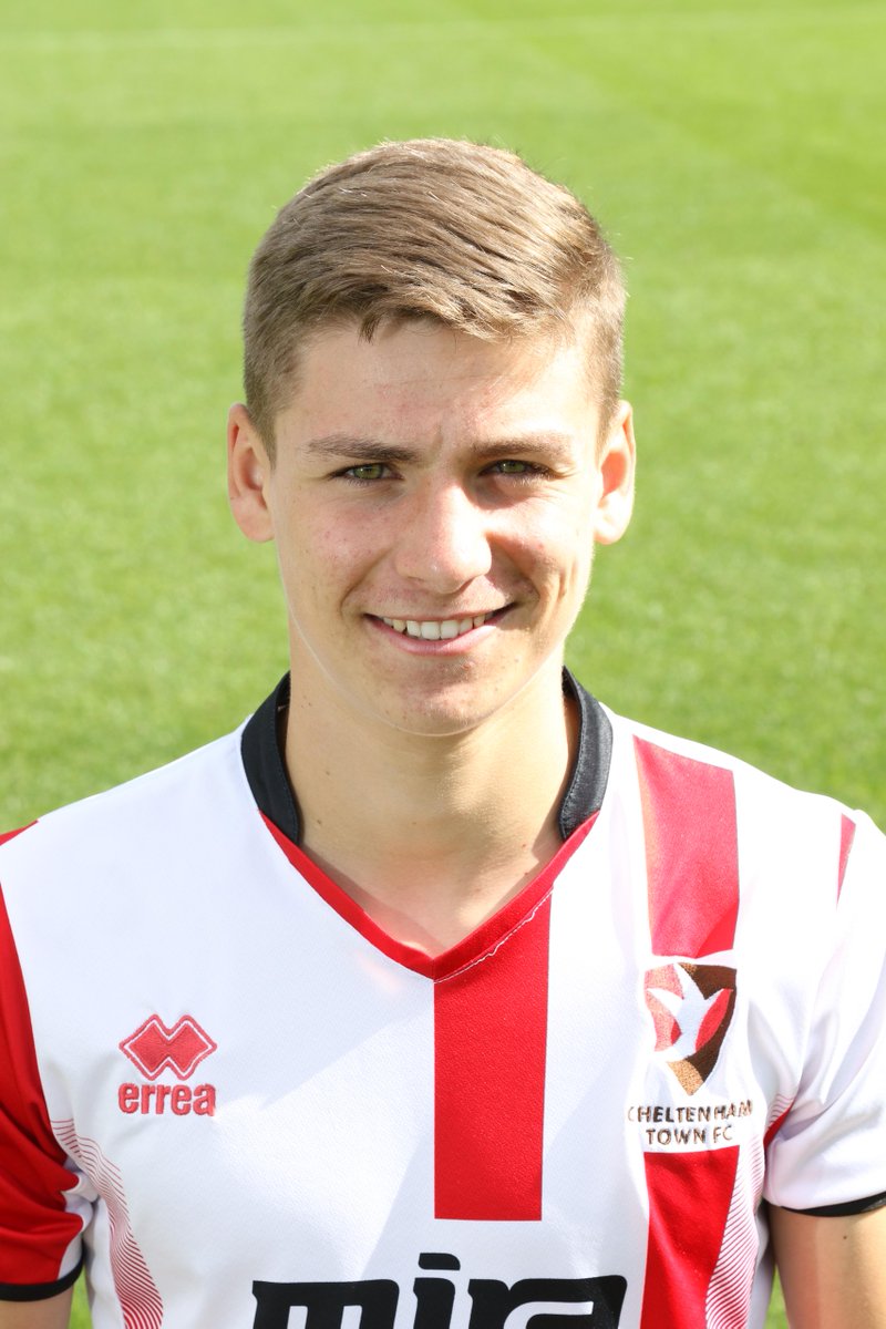 CTFCofficial's tweet photo. Giving youth a chance...Gary Johnson hands first starts to:

Rhys Lovett
Josh Thomas
Adam Page
George Lloyd  #YoungRobins #CTFC https://t.co/PlVZb2hvpZ