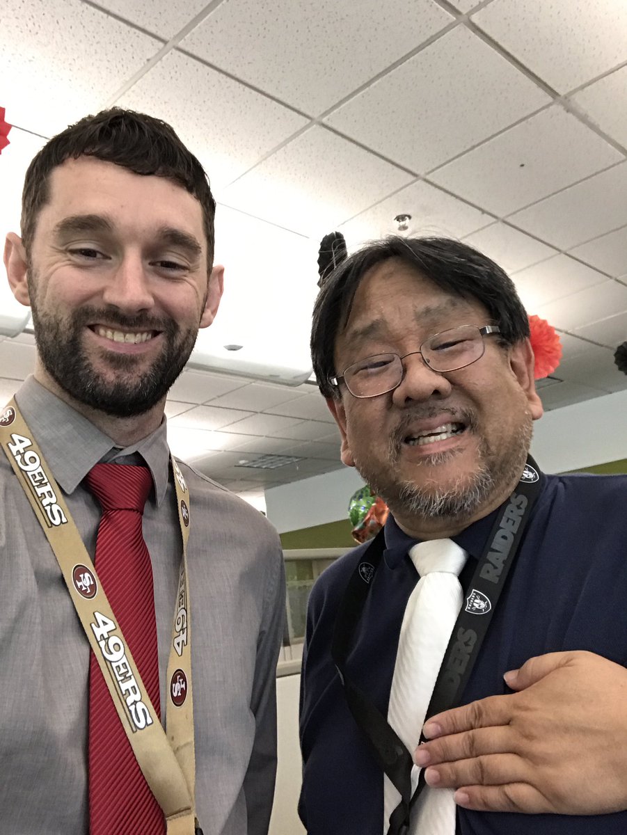 AndyBothellDTVN's tweet photo. Marty and I repping our fav Teams. He also likes SF, our tie colors tell the truth #BothellPride #TeamEvolution_ATSD #LifeATATT @BOTHELL_CC https://t.co/uX7I5enWgK