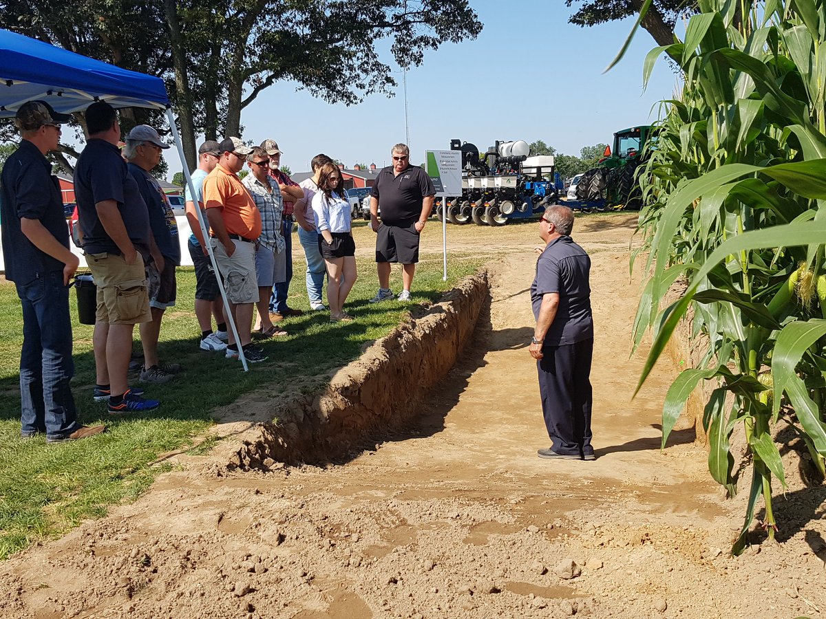 In Michigan today attending <a href="/agroliquid/">AgroLiquid</a> #agroexpo17 with the <a href="/forestagri/">Darryl Ayris</a> crew.