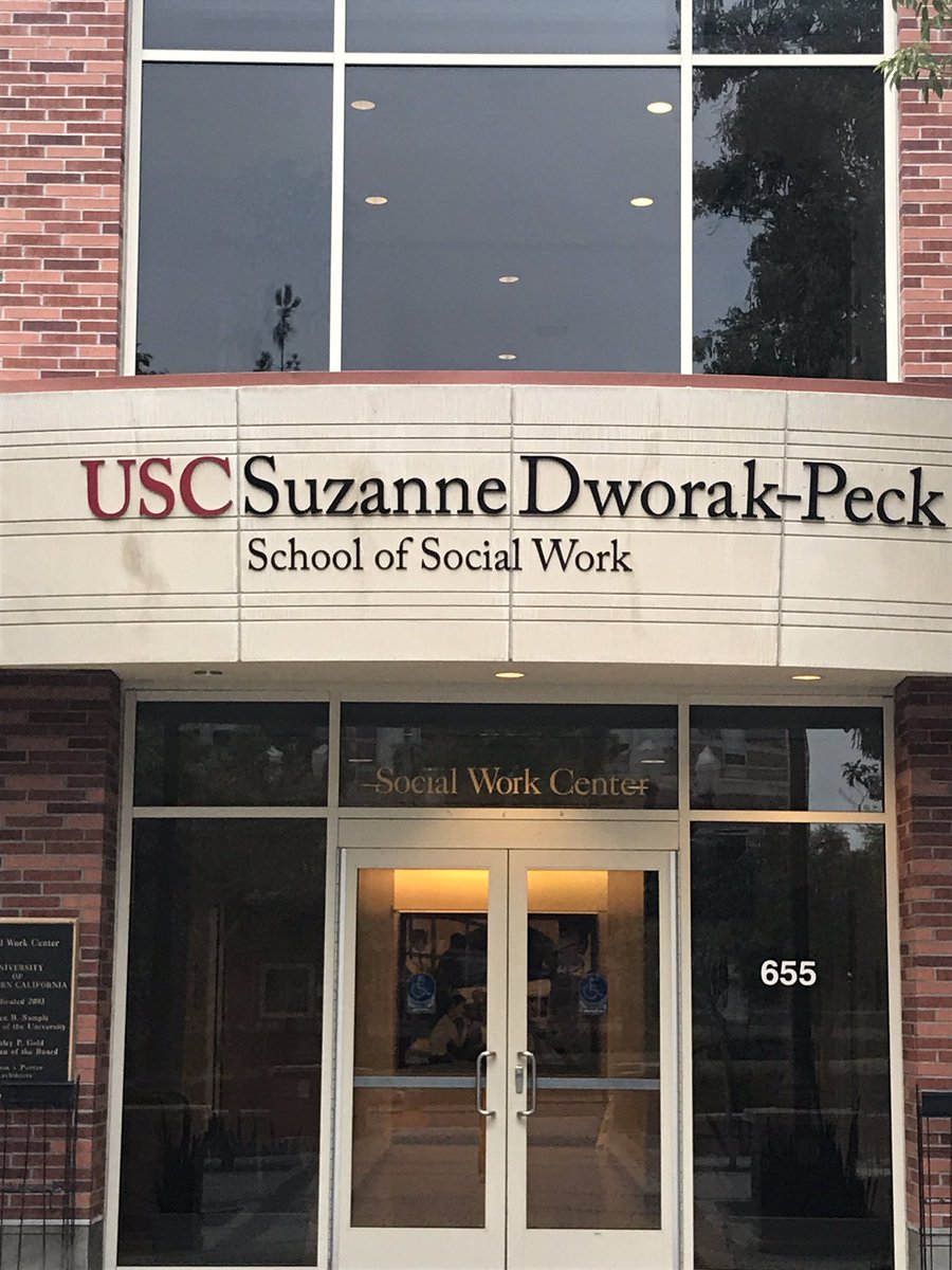 ScottDarrell's tweet image. Very excited to welcome a new class of Trojans to @uscsocialwork!  #fighton #mswcommunity