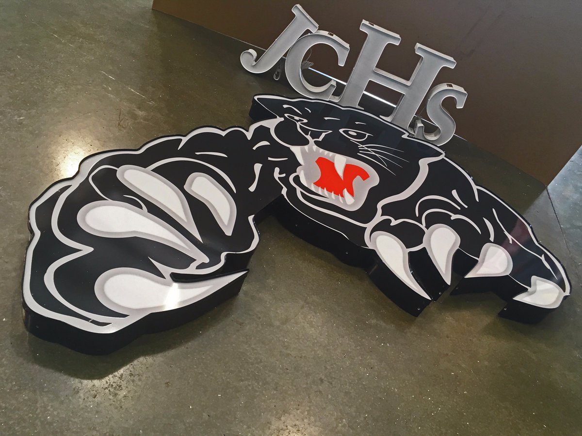 GreenSignCo's tweet photo. Another great design in the works here at Green Signs!! #sneekpeek #JCHS #GreenSigns #GreenSignCompany https://t.co/1kqK5TpBxi