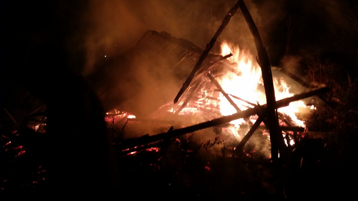 WeruTV's tweet photo. Breaking news: A house burns to the ground at kirugua Meru. More news at 9:30 pm only @werutv news. #werutv https://t.co/uBbjzzKQXc