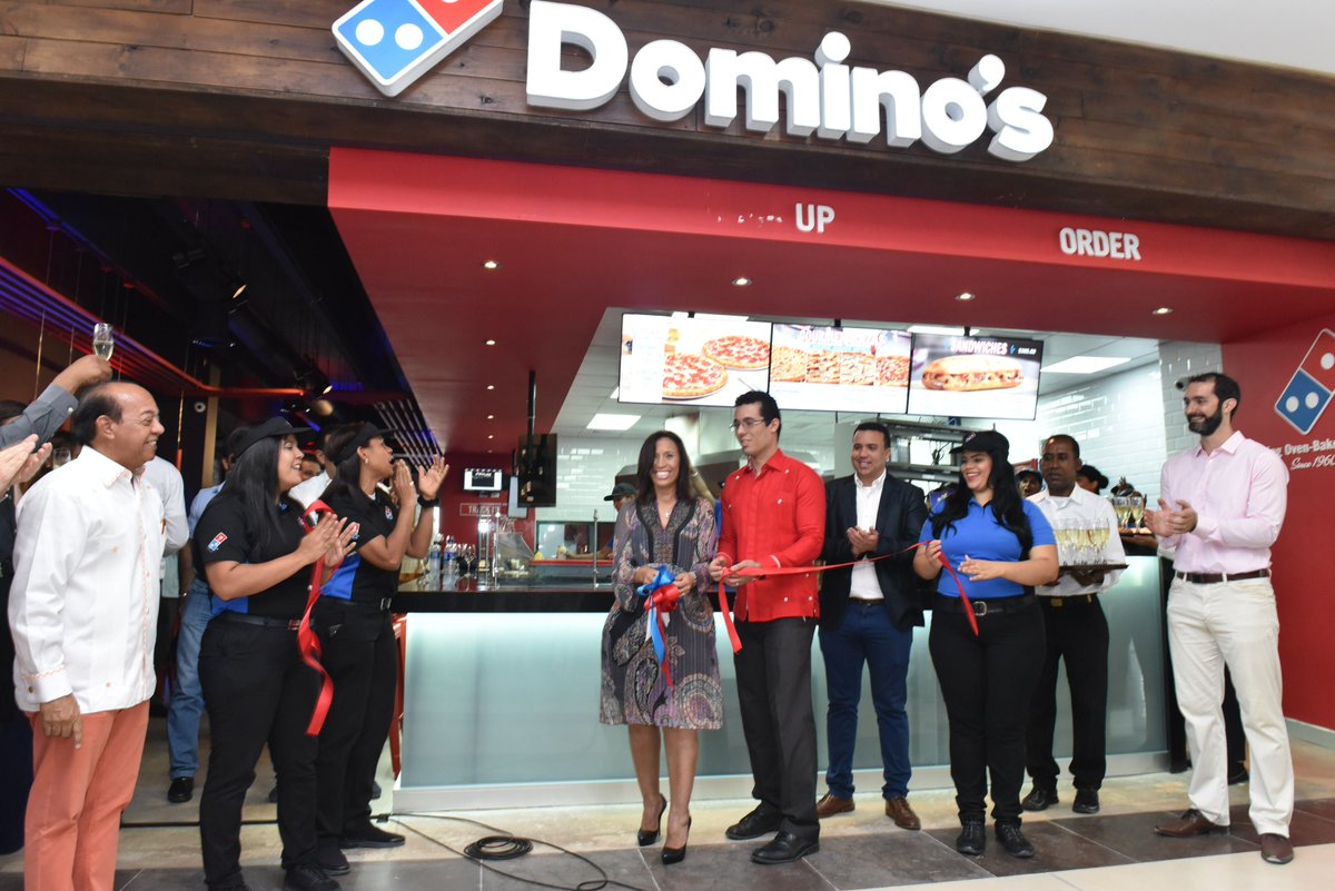 DominosRD's tweet photo. Inauguración tienda no. 33 en @downtownmallpc, ¡gracias por el apoyo! #OrgulloDominos https://t.co/8Z9DyTti1c
