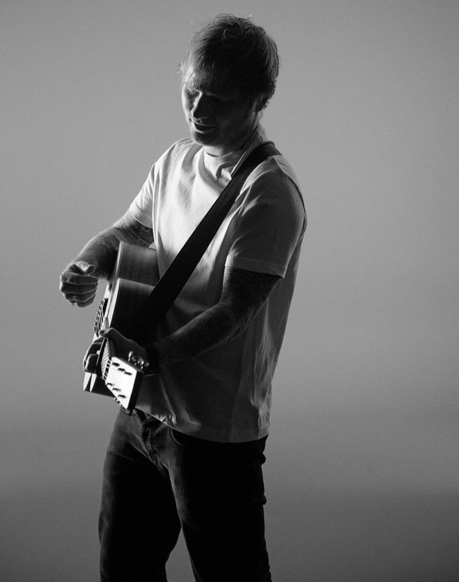 EdSheeran_EU's tweet photo. 📸 Ed photographed by @harrygeorgehall (via https://t.co/MH03VsijDR) https://t.co/3tLjwVbbVS