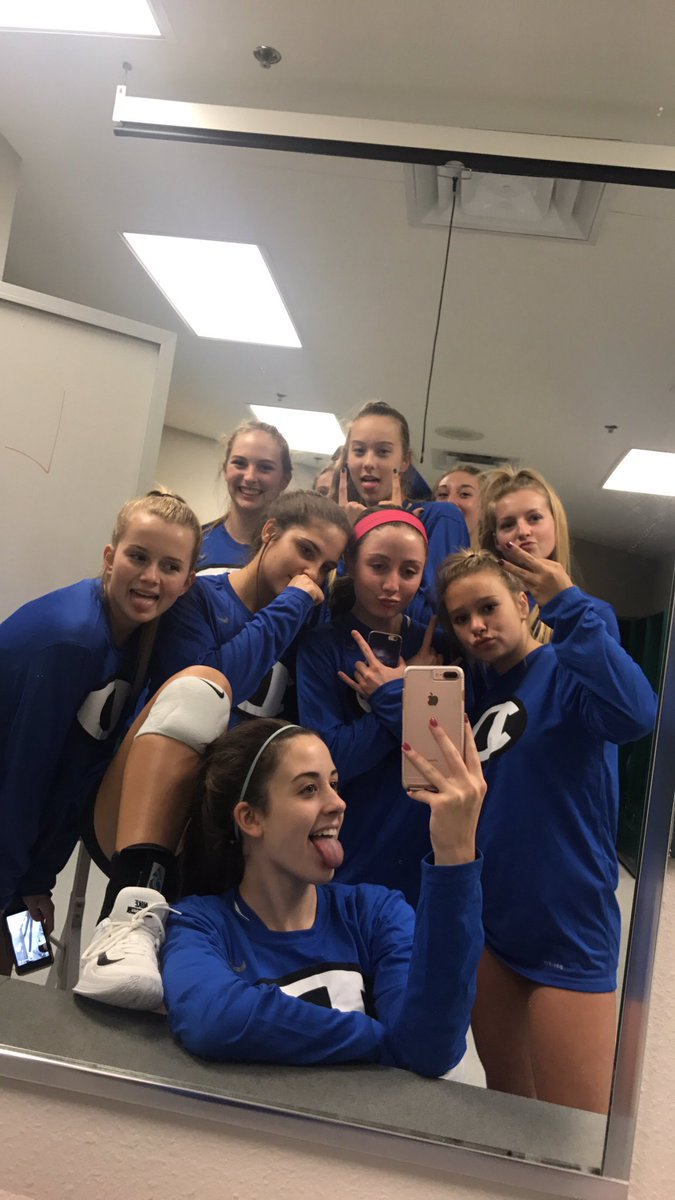 HarperLowery's tweet image. we're not the football team but we deserve hype too!! everyone come out and support at our first home game tonight // fr/jv - 5:30, v - 6:30