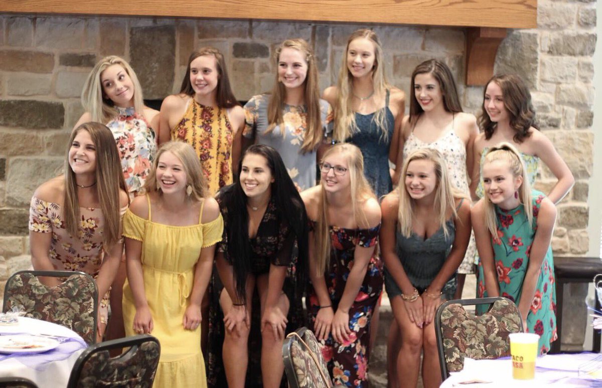 HarperLowery's tweet image. we're not the football team but we deserve hype too!! everyone come out and support at our first home game tonight // fr/jv - 5:30, v - 6:30