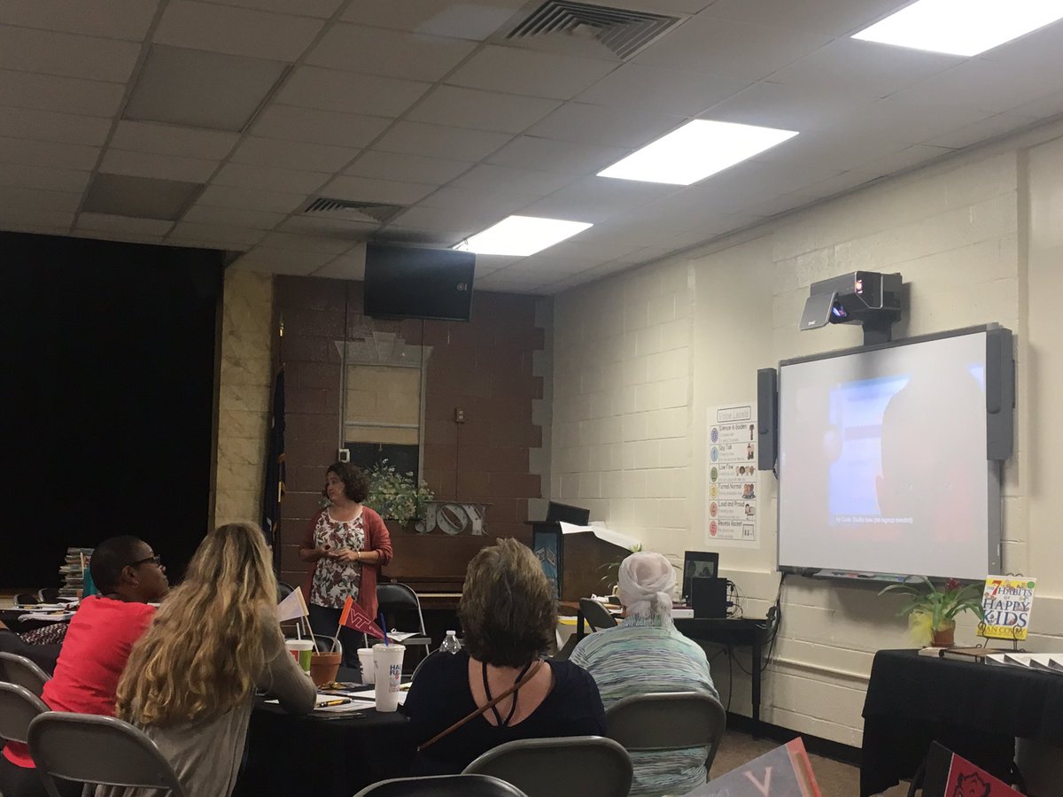 lonniebnelson's tweet photo. @teacheramys integrating technology in the classroom @isteconnects #seesaw #coding #premierlearning https://t.co/Yz4AsoBvuf