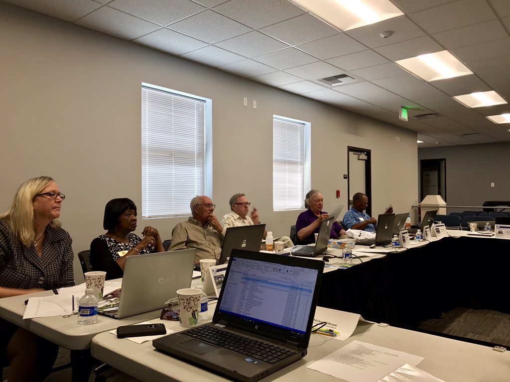 gcc_jsample's tweet photo. GCC Board Retreat! Best practice governance! #gcc_charters #bebrave2017 #gcc15years https://t.co/KOJ69bYKZq