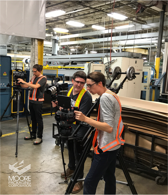 Moore_Packaging's tweet photo. Making movies at the corrugator with @FlyPressFilms! 
#moorepackaging #boxes #corrugated #creativepackaging https://t.co/0pL8WryIrm