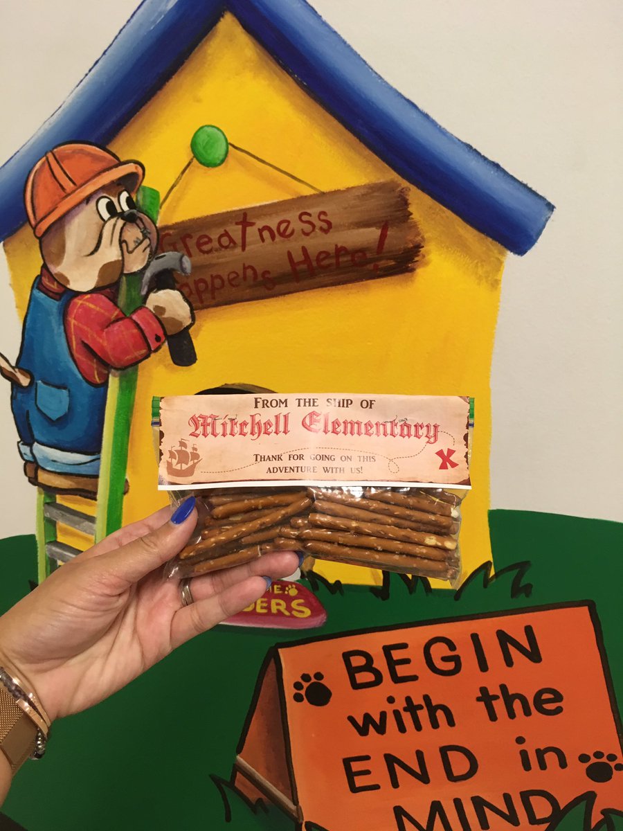 ALovelyTeacher's tweet photo. Reason number 7251 to love @Mitchell_Elem themed snack #TLAP_JCM #BackToSchool https://t.co/2RUbdHSrSs