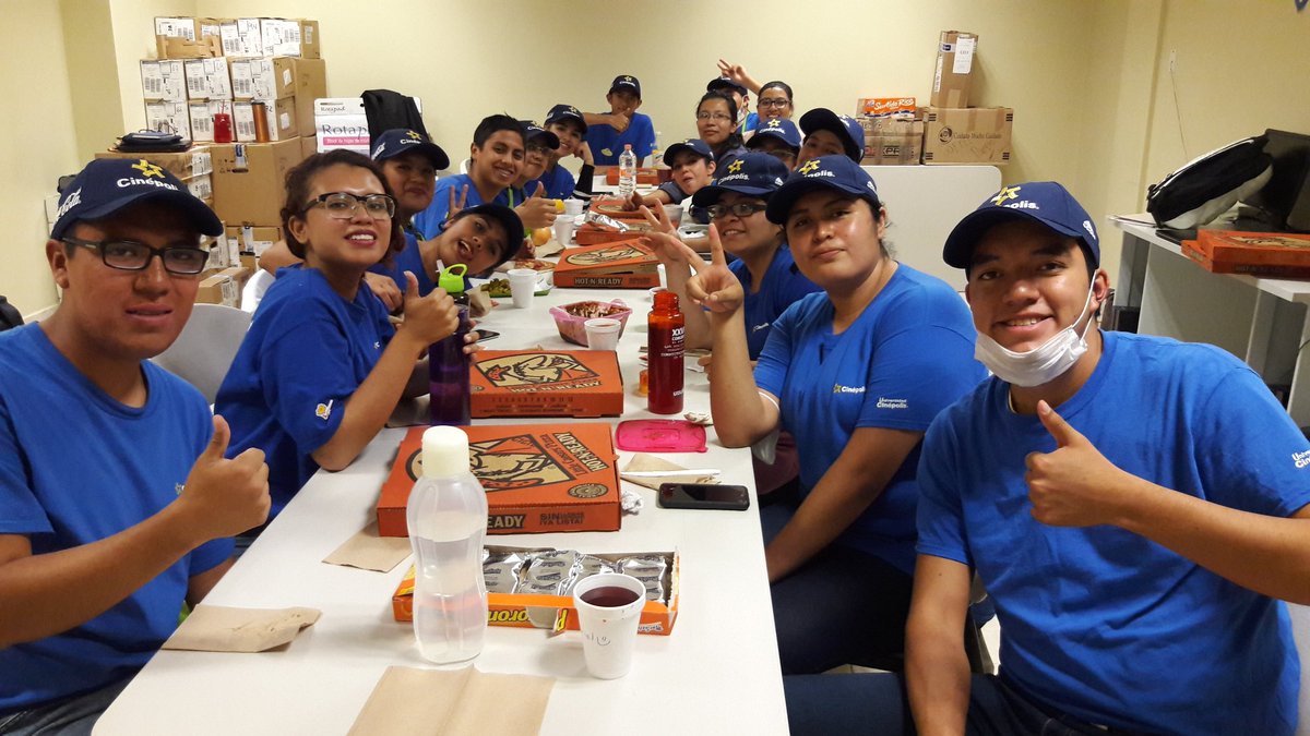 SOLEA_'s tweet photo. @SomosCinepolis Cierre de curso de Coffee Parque Puebla, Palomitas en Acción 🤗 https://t.co/ziUXHAMynq