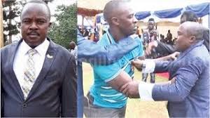 asiimireritah's tweet photo. @nsubuga_simeo ws attacked because he ws spearheading the #LiftingAgeLimit campaign. #KyumaKyaYesu ws arrested fr defending the constitution https://t.co/rhrLIwYKWj