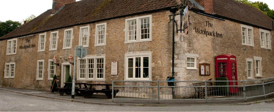 Woolpack__Inn's tweet photo. #FromeHour, Originally built in 1581, The Woolpack Inn is located in the village of Beckington, in Somerset. Summer getaway time! https://t.co/MvboKLbRWa