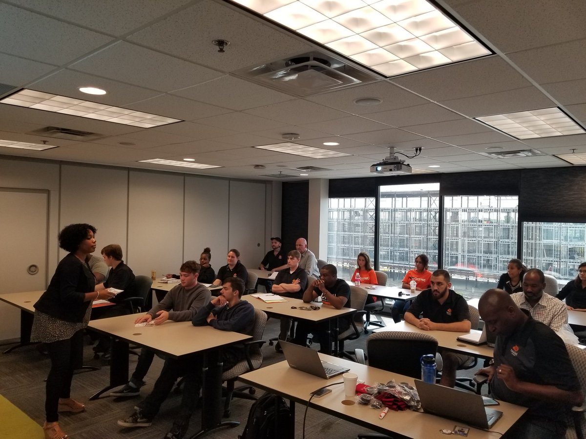 Had a great sales training in EMI! tons of info from <a href="/askmslucas/">@BDP_Dawn</a> and xfinity prepaid, lots of participation! <a href="/D_Mallo/">DeShawn Mallory</a> @Hanaee1 <a href="/TeamVrabel/">Team Vrabel</a>