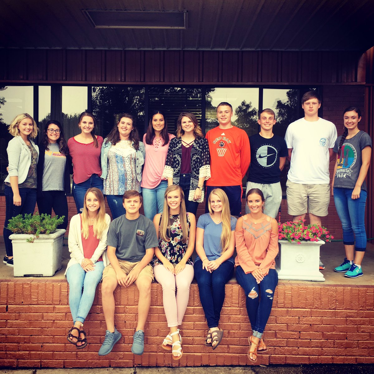 CommSpiritBank's tweet image. 2017/2018 #CSBTigerBranch Tiger Tellers! Congrats to each of you on being selected. We look forward to another awesome year! #FinancialLit