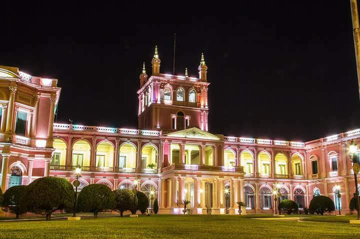 papo_py's tweet photo. Tan bello e histórico es nuestro palacio para que un bruto contrabandista esté al frente. No nos merecemos! #Asuncion480 https://t.co/lhc2uUCNdt