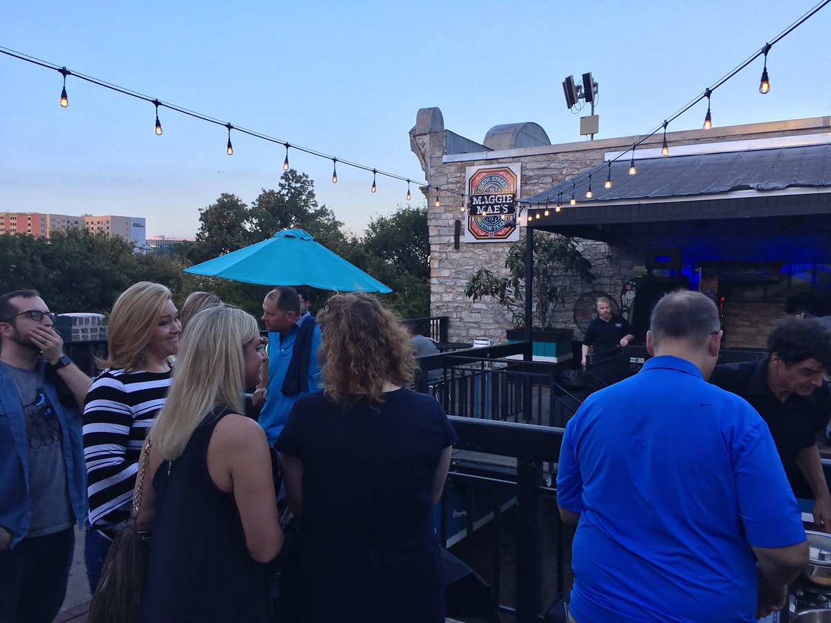 DShultzKC's tweet photo. Fantastic closing #PPAINALC party sponsored by @EssentCorp with live tunes from @BandofHeathens #ppaiparty https://t.co/t2e4H6Pt3Y