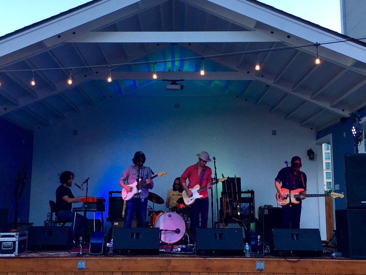 DShultzKC's tweet photo. Fantastic closing #PPAINALC party sponsored by @EssentCorp with live tunes from @BandofHeathens #ppaiparty https://t.co/t2e4H6Pt3Y