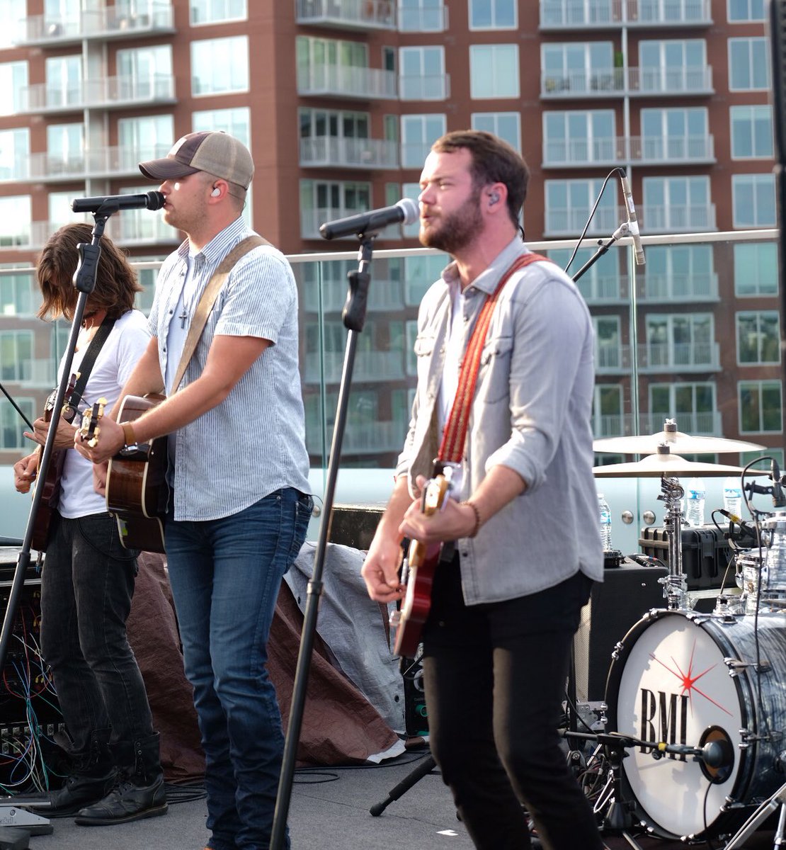 bmi's tweet photo. 👏🙌👏 @Walker_McGuire #BMIRooftopSeries https://t.co/fQCTtelqmp