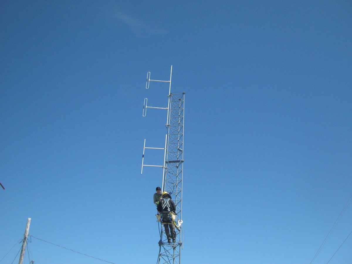 SONRA_NFLD's tweet photo. More work done at the VO1BT Holyrood repeater site today as we moved some equipment to the new tower! Next, replacing some equip. in shack. https://t.co/UK2Pk6C0S7