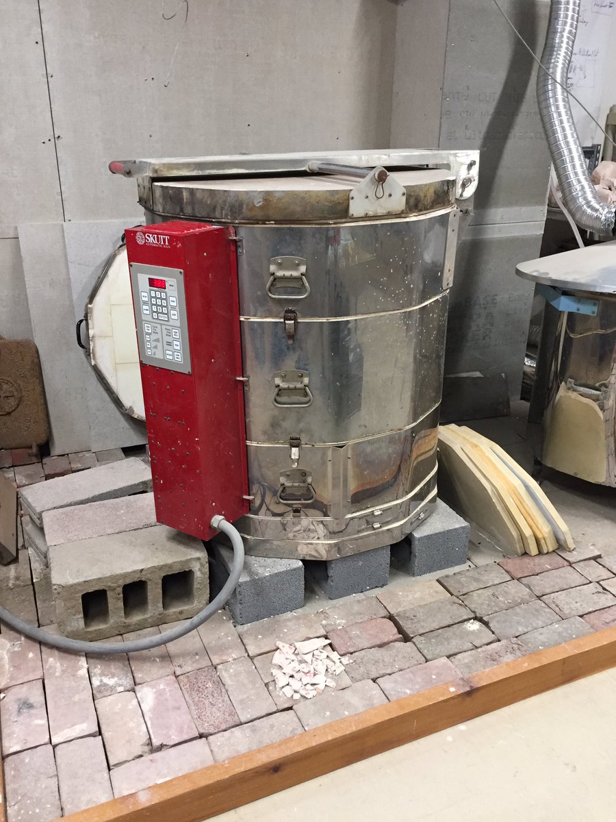 tonpottery's tweet photo. We have openings in our evening classes. Give us a call 412-408-3079 or email tonpottery@gmail.com. https://t.co/ZdR0ogRlxT https://t.co/KD5EVnPhZA