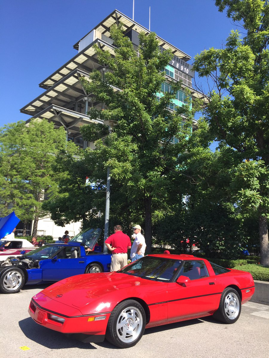 sgccars's tweet photo. 1990 ZR-1 Triple certified. All original. Red on red. 3,6xx miles. All options. $37,900 https://t.co/PO6pTRU0tT 227-342-2406 #Corvette #ZR1 https://t.co/dg7KfSsmU3